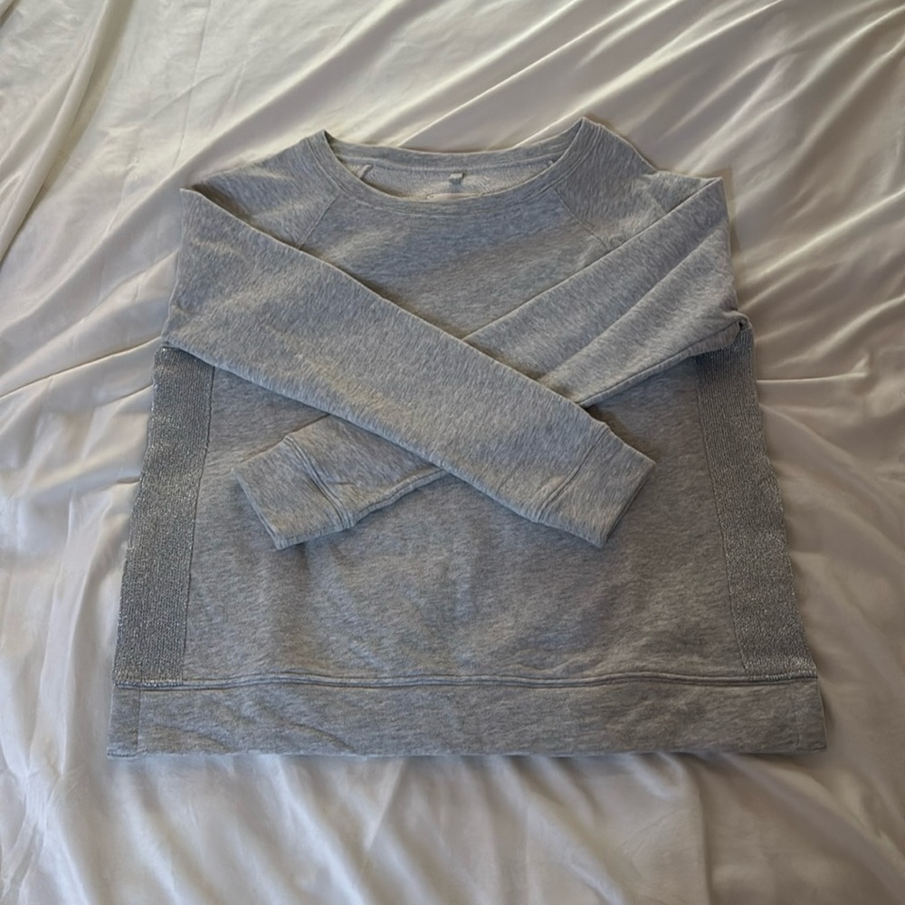 NWOT Lou & Grey XS gray crew neck sweatshirt